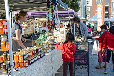 Amenities-Farmers-Market Amenities-Farmers-Market