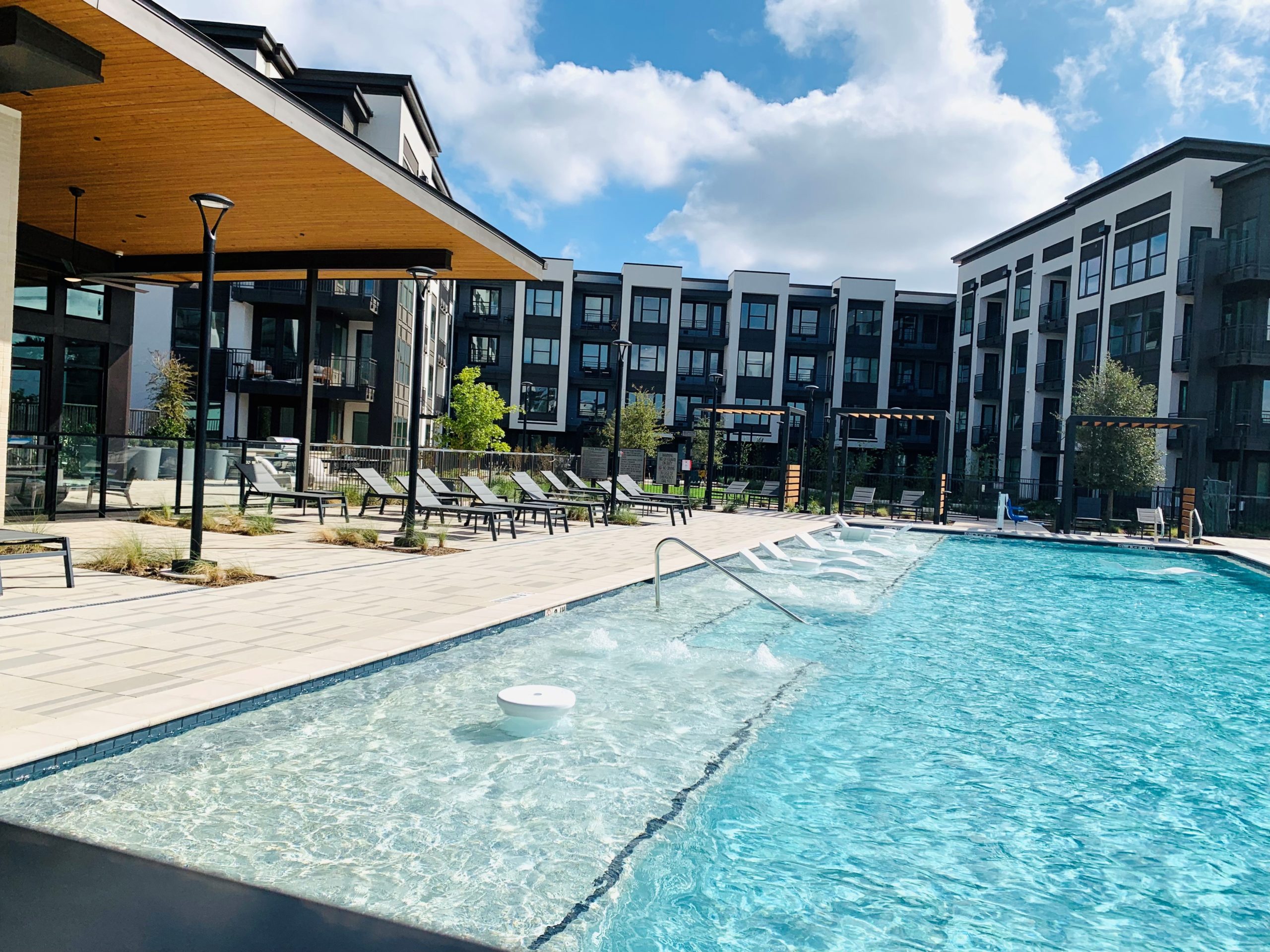 Remy on the Trails Opens WESTCHASE DISTRICT