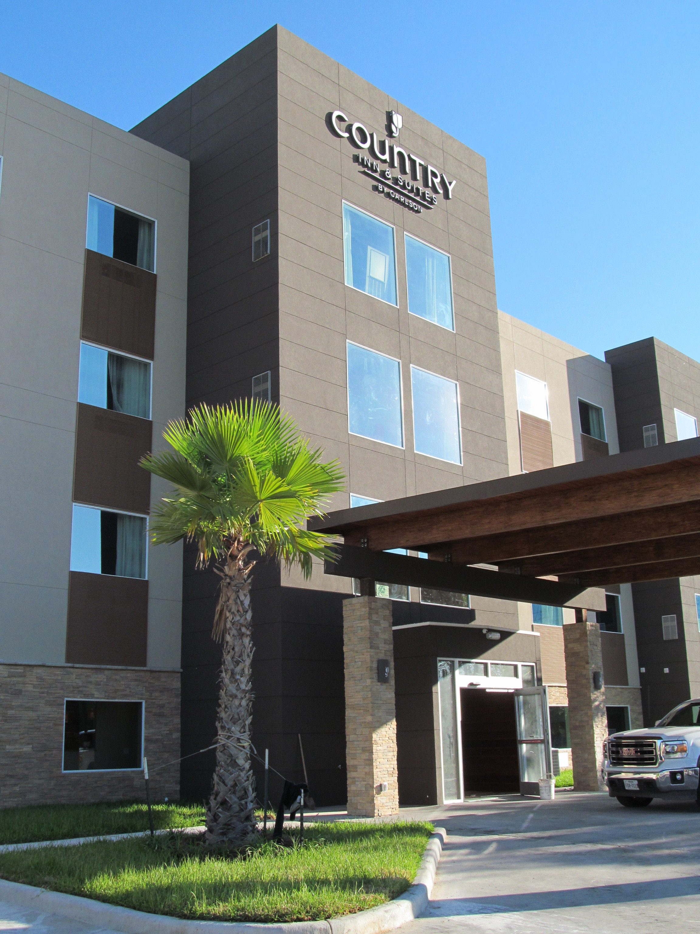 Restaurants Near Country Inn & Suites - nh8jlbd